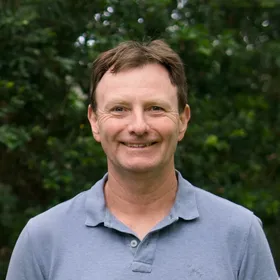 Dr Glenn, BVSc
